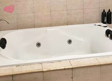 Hotel con jacuzzi en la habitación Córdoba