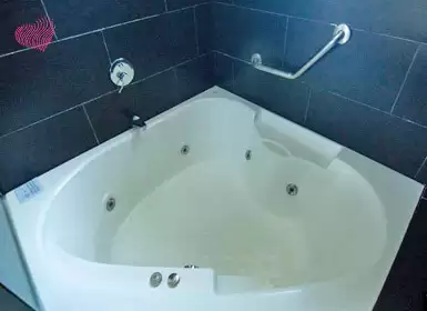 hotel con jacuzzi privado en la habitacion en santiago de chile