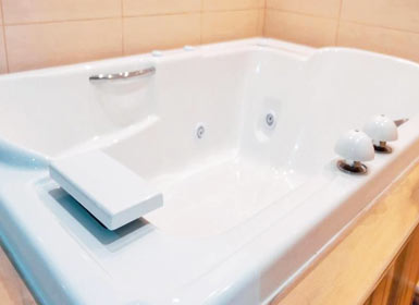 Hotel con jacuzzi en la habitación Meoqui, Chihuahua