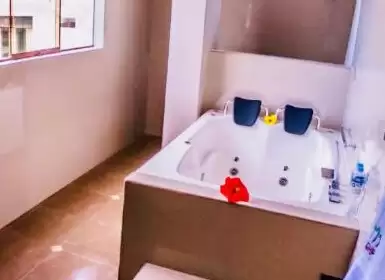 Hoteles con jacuzzi en la habitación Quillabamba, Cusco