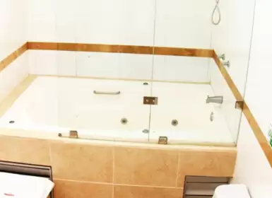 Suite con Jacuzzi Lima, Lunahuana
