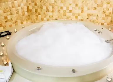 Suite con Jacuzzi Privado en San Isidro, Lima, Perú