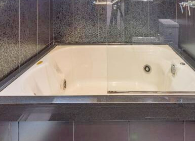 Hoteles con Jacuzzi en la habitación Montevideo
